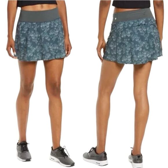 Zella Suns Out Greenwood Grey Mila Floral Pocket Mini Skort size Small. - Picture 1 of 16